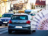 En 2022, les auto-écoles coûtent deux fois plus cher