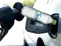 Welche Symptome deuten auf Wasser im Tank des Autos hin?