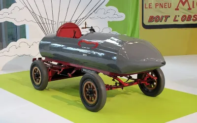 La Jamais Contente - primul automobil electric care a atins 100 km/h în 1899