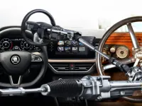 Quelle est la différence entre la direction assistée électrique et hydraulique ?