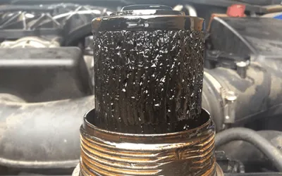 Când să schimbi filtrul de ulei: ghid complet pentru întreținerea motorului