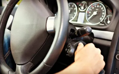 Cum pornește motorul - Procesul complet de la cheie la aprindere