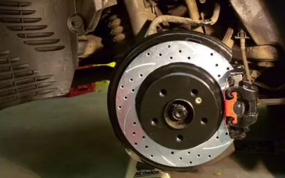 Frâna cu disc vs frâna cu tambur - diferențe, avantaje și când se schimbă