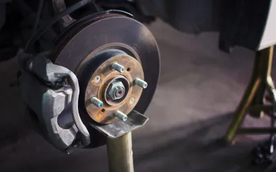 Tehnica de frânare lină - metoda pivot pentru o conducere sigură și confortabilă