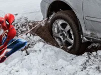 Incercati aceasta metoda ingenioasa pentru a pune din nou masina in miscare daca este blocata in gheata sau zapada