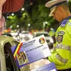Este obligat polițistul rutier să se legitimeze când oprește o mașină în trafic?