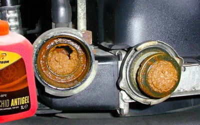 Riscurile grave de a nu schimba antigelul la timp și consecințele pentru motor