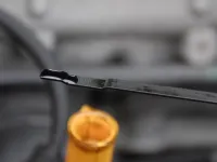 De ce scade nivelul de ulei din motor - 3 cauze principale și soluții