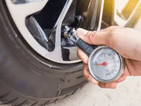 Cum afecteaza temperatura si altitudinea presiunea rotilor la masina