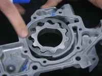 Ce trebuie să știm despre înlocuirea pompei de ulei la mașină