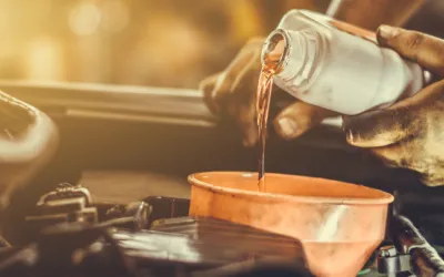 4 greșeli frecvente la schimbul de ulei motor care îți pot deteriora mașina