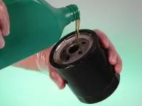 Befolyásolja-e a motorolaj viszkozitása az olajszűrőt?