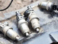 Injector auto: Ce este, cum funcționează și cum îl recunoști când se defectează