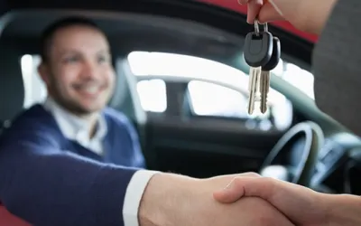 Riscurile împrumutării mașinii: probleme cu asigurarea și responsabilitatea juridică