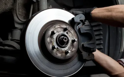 Grosimea optimă a plăcuțelor de frână: ghid complet pentru siguranță maximă