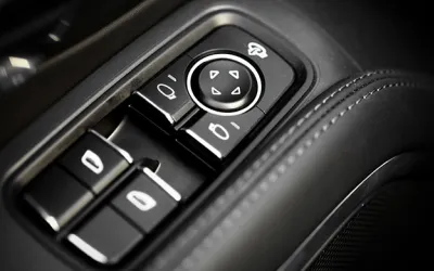 Electric window regulator: failure symptoms and replacement costs