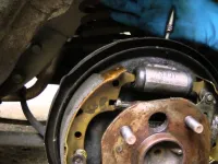 5 simptome ale unui cilindru principal de frână defect și când să îl înlocuiești