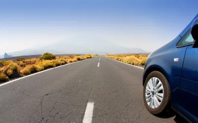 Cum să îți pregătești mașina pentru un drum lung: 10 sfaturi esențiale