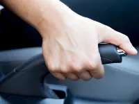 Comment garer une voiture avec une boîte de vitesses manuelle