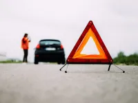 Awaria samochodu na drodze: kompletny przewodnik postępowania