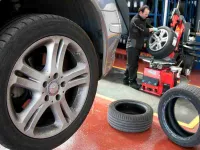 Rotirea pneurilor: ghid complet pentru o uzură uniformă și economii