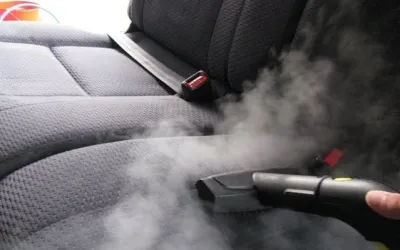 Curățarea tapițeriei auto cu aburi: ghid complet și costuri