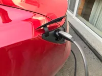 Ghid complet despre stațiile de încărcare pentru vehicule electrice în România