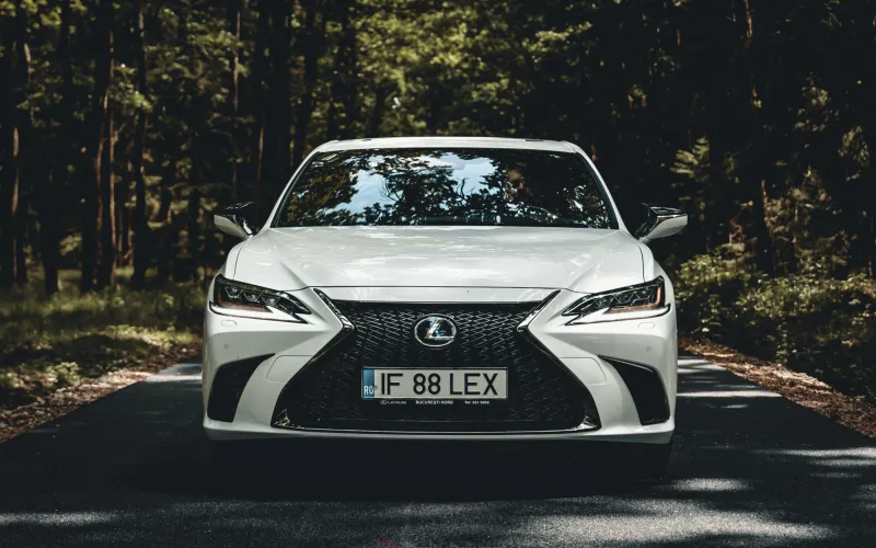 lexus-es-300h-f-sport