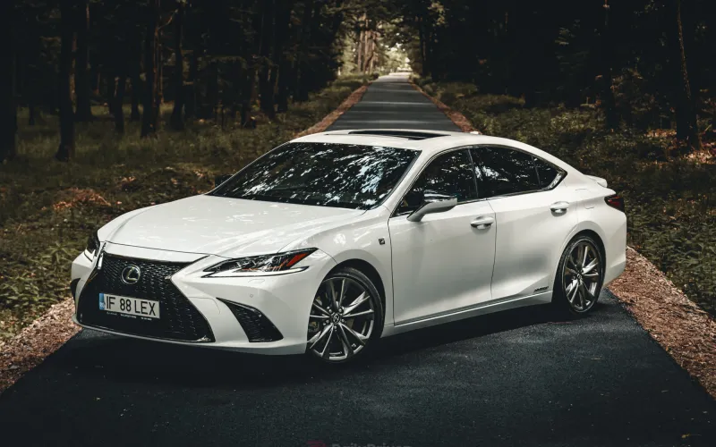 lexus-es-300h-f-sport