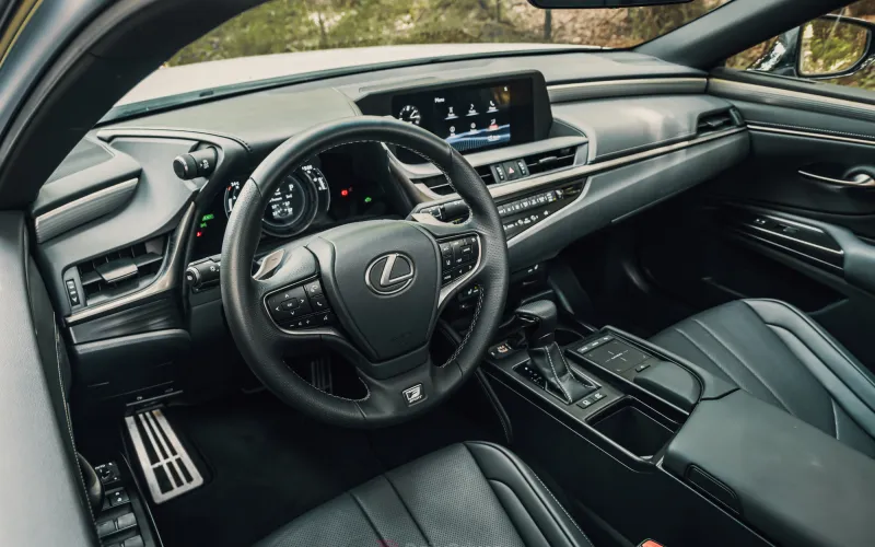 lexus-es-300h-f-sport