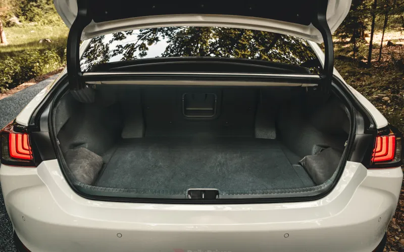 lexus-es-300h-f-sport