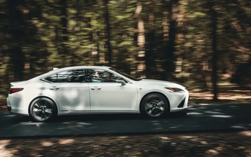 lexus-es-300h-f-sport