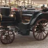 Elbilarnas historia: från den första bilen 1884 till Tesla och Toyota