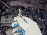 Vida util de las bujias automotrices: cuando y por que reemplazarlas