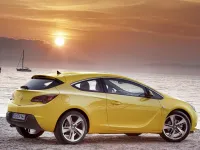 Opel Astra J (2009–2015): omistajien kokemukset ja tunnetut ongelmat