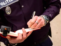 Amendă de 10.000 de lei a fost introdusă pentru șoferi care comit un act obișnuit pentru mulți! Noua regulă a devenit valabilă începând de ieri.