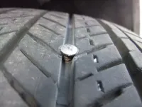 Screw in the tire: proper safety procedure to follow