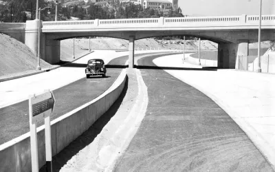 Unde si cand a fost construita prima autostrada din lume?