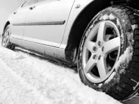 Opony całoroczne w Rumunii: kiedy warto zainwestować