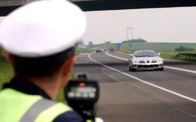 Decizie ISTORICĂ pentru conducătorii auto: Amenzile RADAR NU vor mai putea fi CONTESTATE