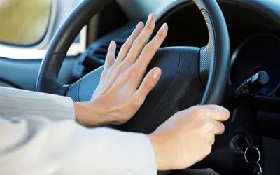Ce amendă primești dacă claxonezi?