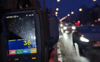 Este speculat in lege faptul ca ai voie sa depasesti limita de viteza cu maxim 10 km/h si NU iei amenda?