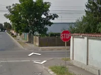 Cum să te oprești corect la STOP: reguli și tehnica de conducere sigură