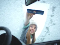 Odkryj sekret odmrażania szyby samochodowej w kilka sekund: Zaskakujące techniki dla kierowców!