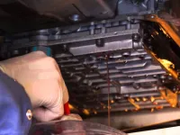 El aceite de la caja de cambios: tipos, función y cuándo cambiarlo