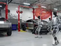 WOW: 😱 Un Robot Tesla a atacat un inginer si l-a ranit grav!