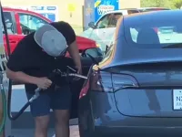 Tesla a micșorat autonomia estimată a autovehiculelor sale cu 60 de kilometri. Compania nu a furnizat încă o explicație oficială pentru această schimbare.