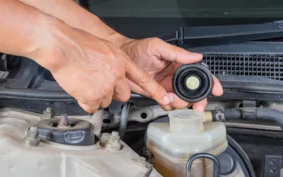 Brake caliper: role, failure symptoms, and replacement costs