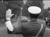 VIDEO: Amenzile date șoferilor români în anii '70: Ce reguli încălcau și cum se desfășurau controalele Miliției